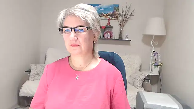 FleurMays online show from October 18, 2025, 4:15 am