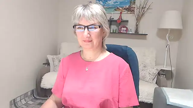 FleurMays online show from October 31, 2025, 12:06 pm