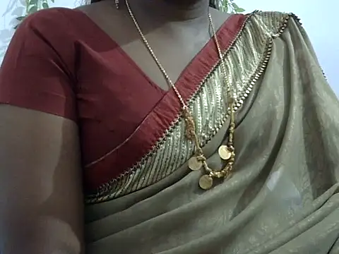 Snapshot of Hot_akshara chatting on October 9, 2025, 3:43 pm Hot akshara online show from October 9, 2025, 3:43 pm