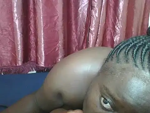 Snapshot of Hotwife8 chatting on December 14, 2024, 6:35 am Hotwife8 online show from December 14, 2024, 6:35 am