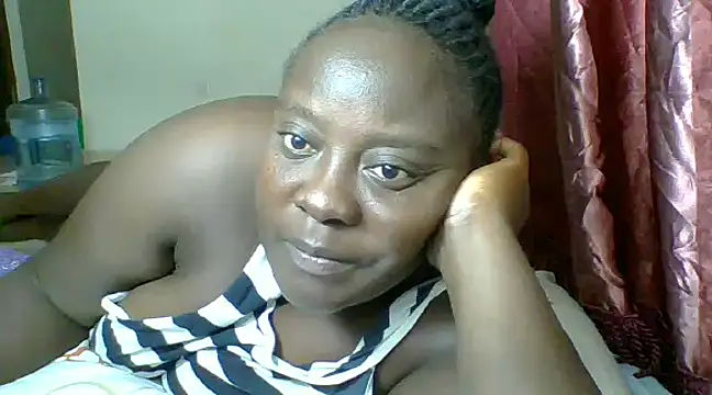 Snapshot of Hotwife8 chatting on December 26, 2024, 3:38 am Hotwife8 online show from December 26, 2024, 3:38 am