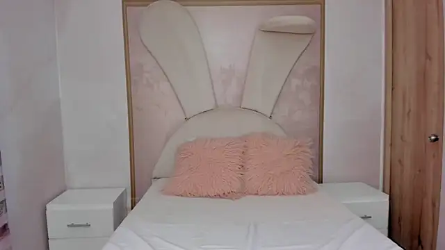 Leah Sweetie online show from February 11, 2025, 5:29 pm