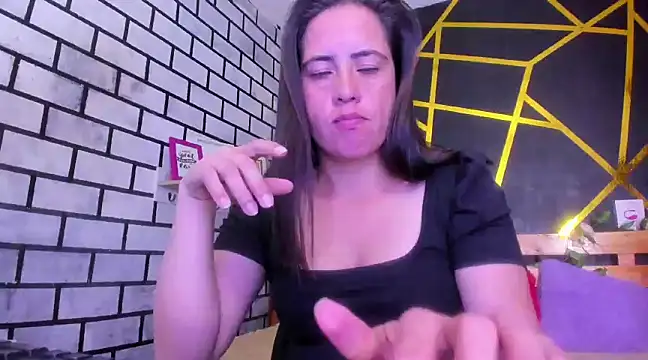 Snapshot of kathina_giraldo chatting on December 13, 2024, 4:16 pm kathina giraldo online show from December 13, 2024, 4:16 pm