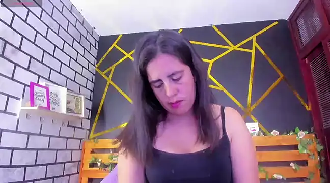 Snapshot of kathina_giraldo chatting on December 27, 2024, 4:21 pm kathina giraldo online show from December 27, 2024, 4:21 pm