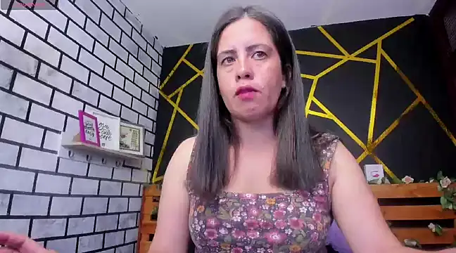 Snapshot of kathina_giraldo chatting on January 11, 2025, 12:50 pm kathina giraldo online show from January 11, 2025, 12:50 pm