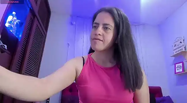 Snapshot of kathina_giraldo chatting on January 16, 2025, 12:53 pm kathina giraldo online show from January 16, 2025, 12:53 pm