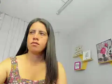 Snapshot of kathina_giraldo chatting on January 27, 2025, 12:48 pm kathina giraldo online show from January 27, 2025, 12:48 pm