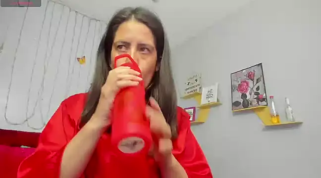 Snapshot of kathina_giraldo chatting on February 1, 2025, 3:39 pm kathina giraldo online show from February 1, 2025, 3:39 pm