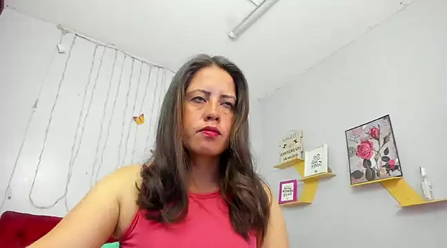 Snapshot of kathina_giraldo chatting on March 1, 2025, 12:45 pm kathina giraldo online show from March 1, 2025, 12:45 pm