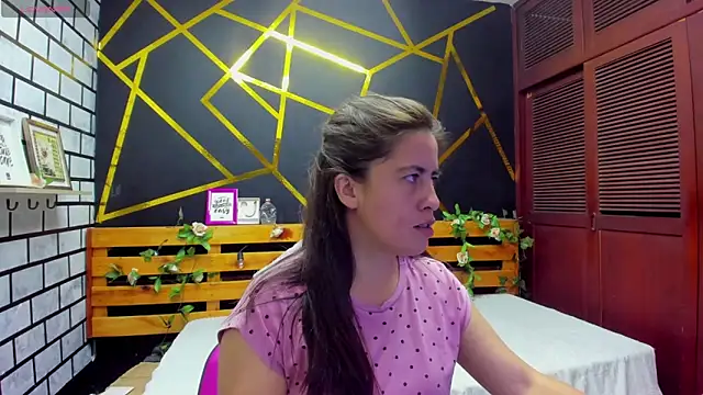 Snapshot of kathina_giraldo chatting on October 22, 2025, 1:00 pm kathina giraldo online show from October 22, 2025, 1:00 pm