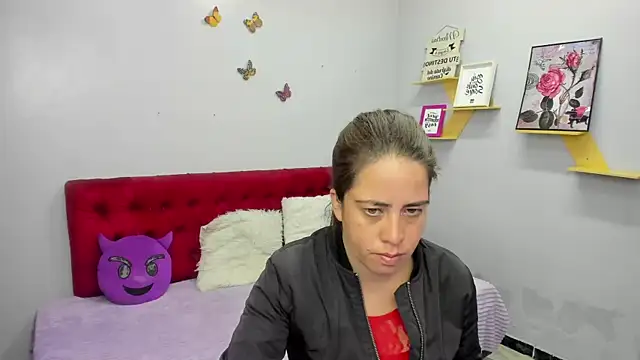 Snapshot of kathina_giraldo chatting on November 13, 2025, 12:37 pm kathina giraldo online show from November 13, 2025, 12:37 pm