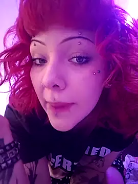Snapshot of Sarah-Stoner chatting on May 25, 2026, 12:27 am Sarah-Stoner online show from May 25, 2026, 12:27 am