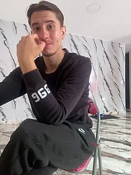 Snapshot of oliver_Lz chatting on February 13, 2026, 3:41 pm oliver Lz online show from February 13, 2026, 3:41 pm