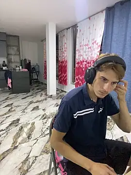 Snapshot of oliver_Lz chatting on March 3, 2026, 1:45 am oliver Lz online show from March 3, 2026, 1:45 am