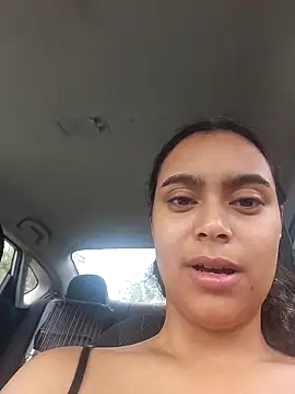 cinnaminnie online show from March 8, 2025, 2:51 pm