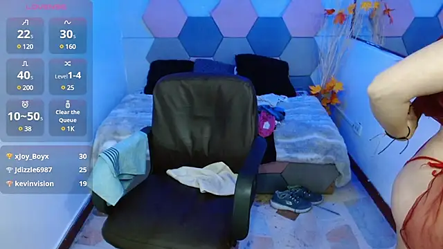 CharloteTaylor  online show from March 9, 2025, 5:00 am