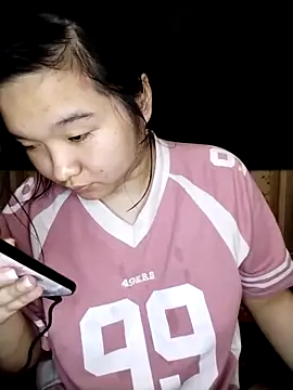 Snapshot of Thomgdee chatting on February 14, 2025, 5:51 am Thomgdee online show from February 14, 2025, 5:51 am