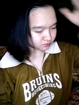 Snapshot of Thomgdee chatting on February 18, 2025, 12:17 pm Thomgdee online show from February 18, 2025, 12:17 pm