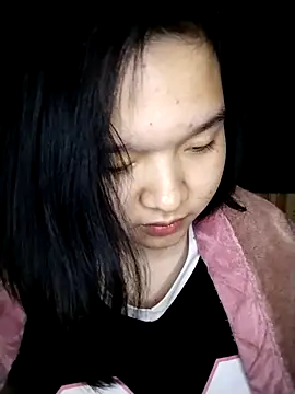 Snapshot of Thomgdee chatting on February 24, 2025, 10:15 am Thomgdee online show from February 24, 2025, 10:15 am