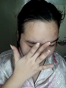 Snapshot of Thomgdee chatting on October 22, 2025, 1:39 am Thomgdee online show from October 22, 2025, 1:39 am