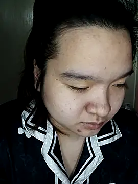 Snapshot of Thomgdee chatting on November 17, 2025, 5:35 am Thomgdee online show from November 17, 2025, 5:35 am