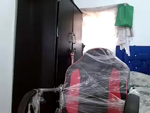 miriam775 online show from December 30, 2024, 3:57 pm