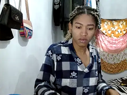 miriam775 online show from February 11, 2025, 12:48 pm