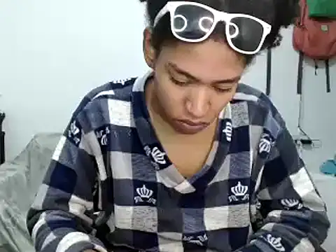 miriam775 online show from September 10, 2025, 10:48 am