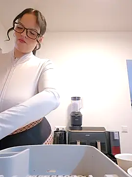 Jujuicy 97 online show from February 15, 2026, 9:08 am