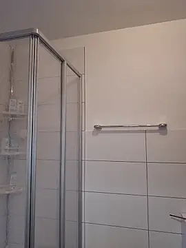 Jujuicy 97 online show from April 4, 2026, 8:01 am