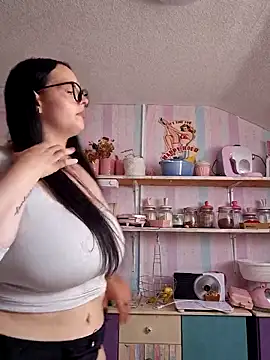 Jujuicy 97 online show from June 1, 2026, 12:51 pm