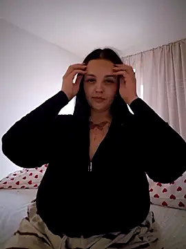 Jujuicy 97 online show from July 18, 2026, 6:56 pm