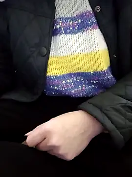 JasminePham online show from January 17, 2025, 1:15 am