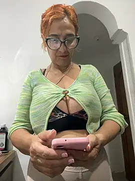 anastasia and jordan online show from May 14, 2026, 9:38 am