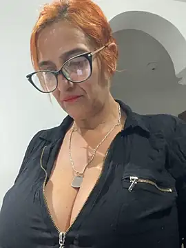 anastasia and jordan online show from May 22, 2026, 9:37 am