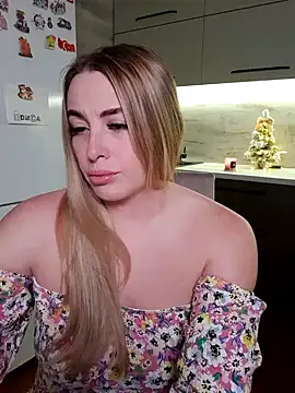 Snapshot of Cute_Hot_Alice chatting on December 26, 2024, 7:27 pm Cute Hot Alice online show from December 26, 2024, 7:27 pm