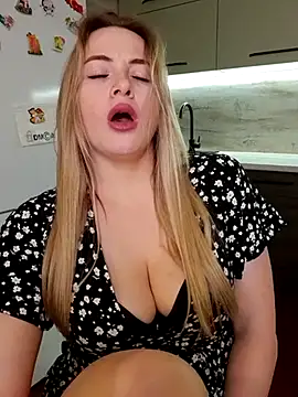 Snapshot of Cute_Hot_Alice chatting on February 22, 2025, 9:15 pm Cute Hot Alice online show from February 22, 2025, 9:15 pm