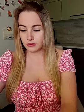 Snapshot of Cute_Hot_Alice chatting on February 24, 2025, 8:14 pm Cute Hot Alice online show from February 24, 2025, 8:14 pm