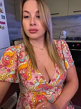 Cute Hot Alice online show from May 3, 2026, 9:21 pm