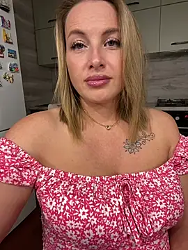 Cute Hot Alice online show from June 21, 2026, 7:27 pm