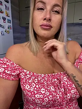 Cute Hot Alice online show from July 5, 2026, 7:21 pm
