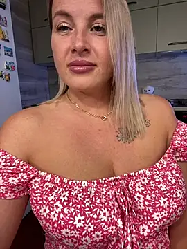 Cute Hot Alice online show from July 13, 2026, 9:28 pm
