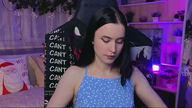 KiraLiLime online show from March 1, 2025, 10:42 pm