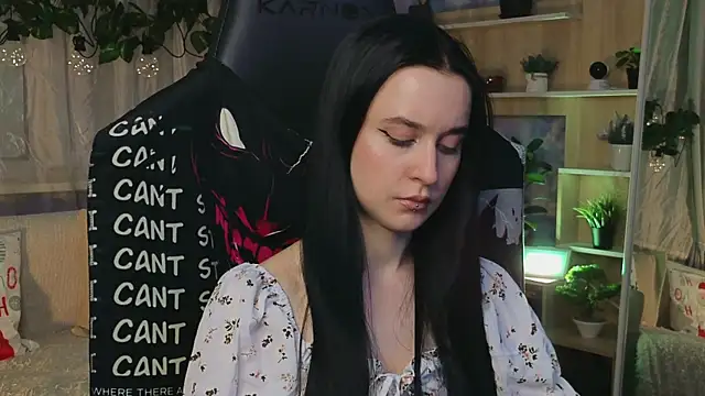 KiraLiLime online show from March 8, 2025, 10:02 pm