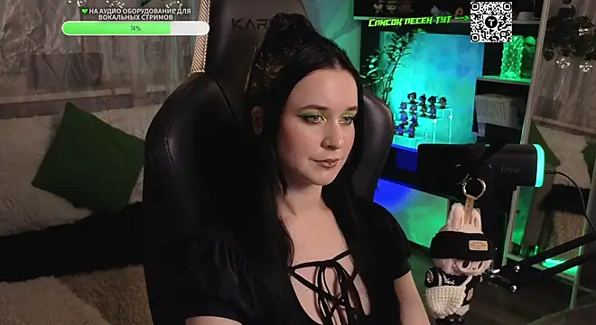 KiraLiLime online show from October 22, 2025, 6:40 pm