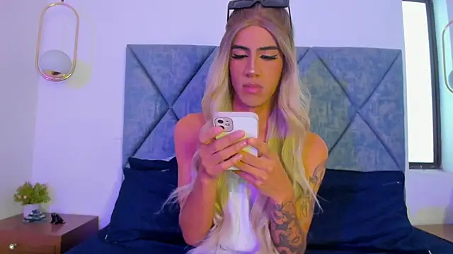 Snapshot of PersefoneWoods1 chatting on October 23, 2025, 3:00 pm PersefoneWoods1 online show from October 23, 2025, 3:00 pm