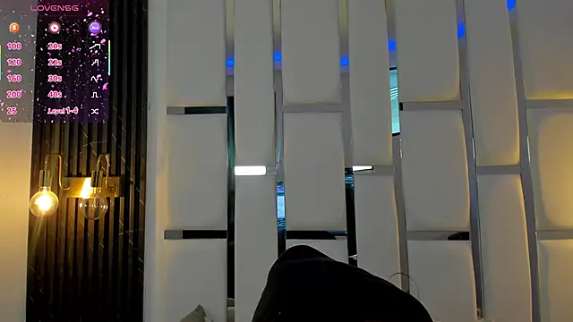 mia schwarz online show from October 6, 2025, 1:30 pm