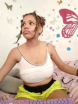 1CANDYLOVE online show from March 5, 2025, 6:23 pm