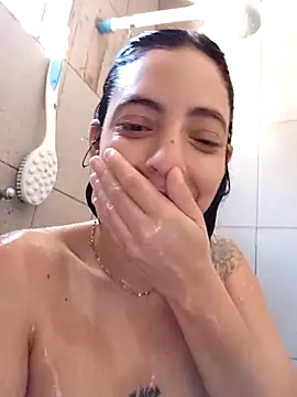 Sweet-diamondxxx online show from March 16, 2026, 2:21 pm