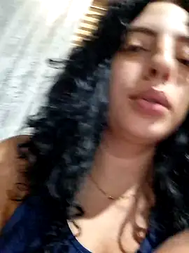 Sweet-diamondxxx online show from March 25, 2026, 2:23 pm